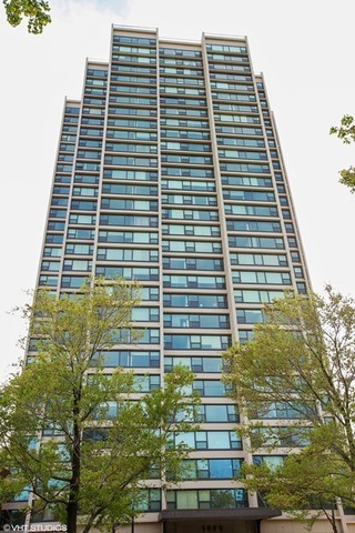 Property Photo: 1850 N Clark Street 2708 IL 60614