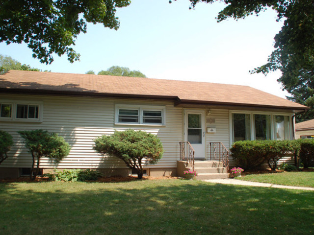 Property Photo:  414 Drake Street  IL 60048 