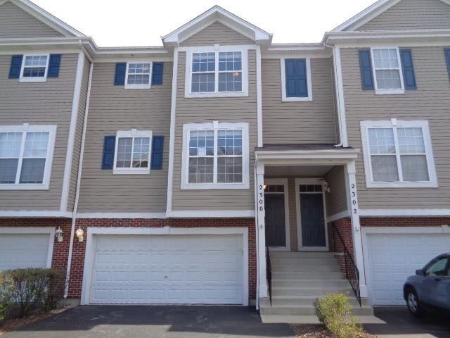 Property Photo: 2300 Hudson Circle 2300 IL 60502