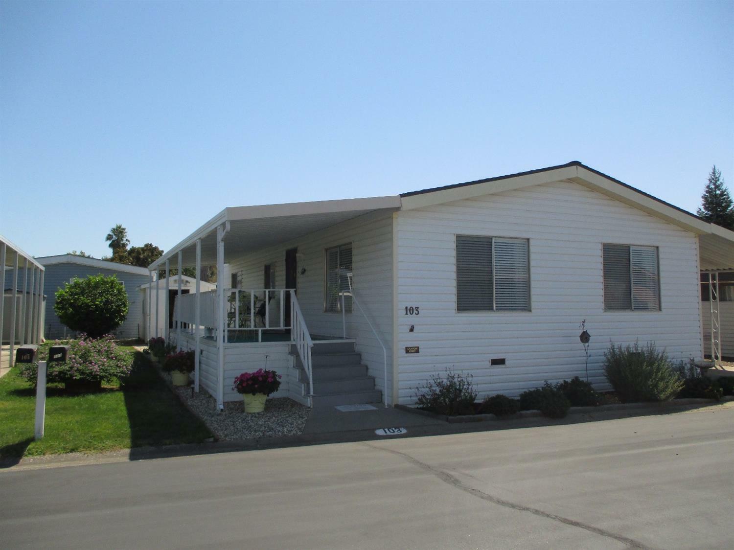 Property Photo:  103 Cantabrook Street  CA 95828 