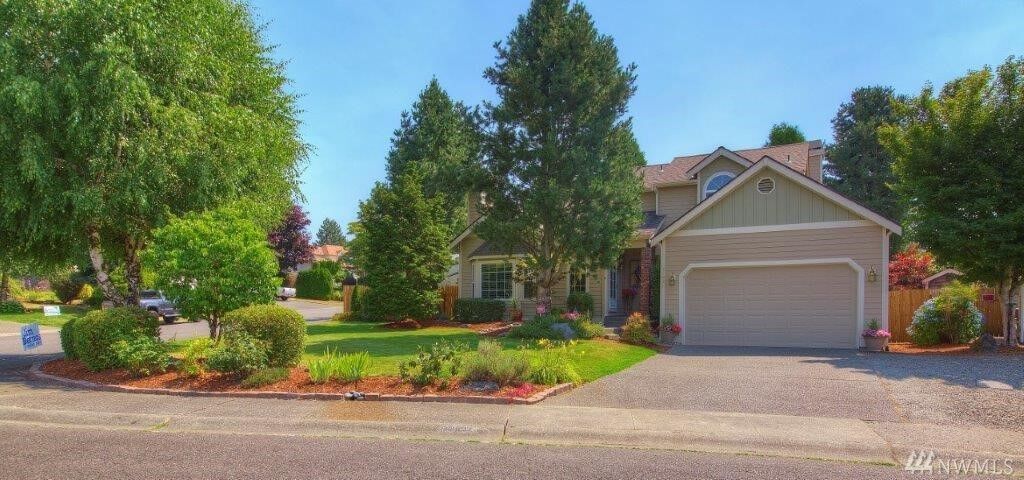 Property Photo: 13827 SE 237th Place WA 98042