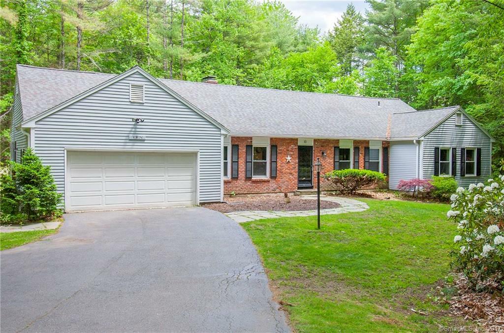 Property Photo: 10 Heritage Lane CT 06070