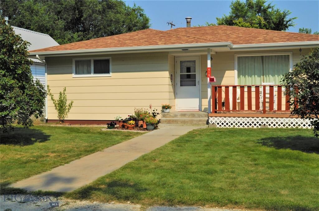 Property Photo: 419 1st Avenue E MT 59752