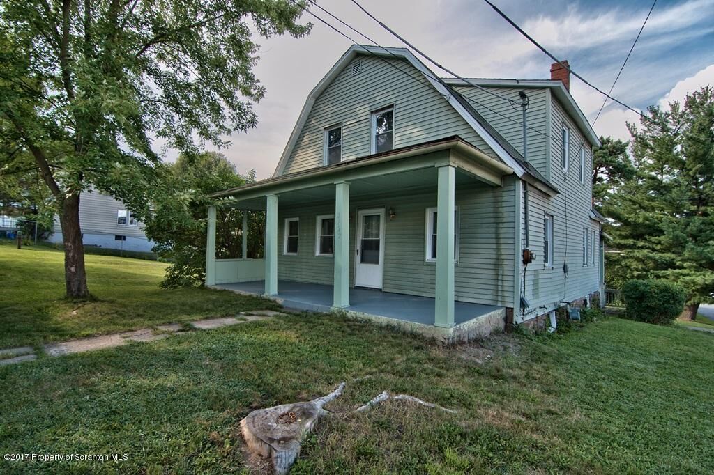 Property Photo:  2722 Jackson Street  PA 18504 