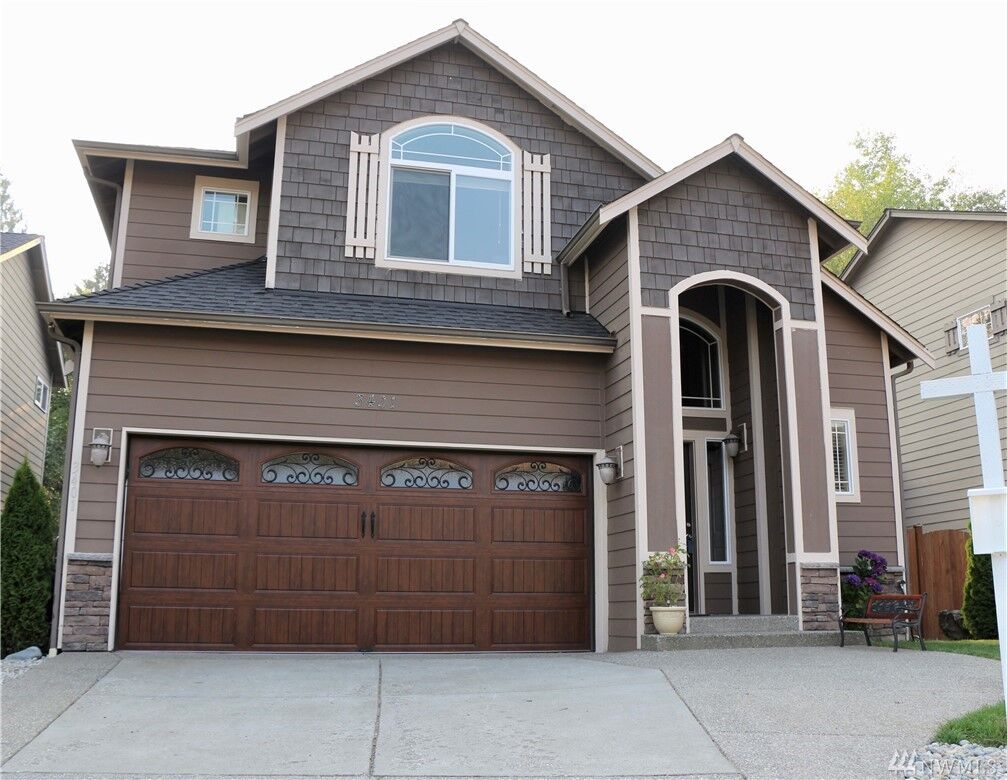 Property Photo:  3401 126th Place SE  WA 98208 