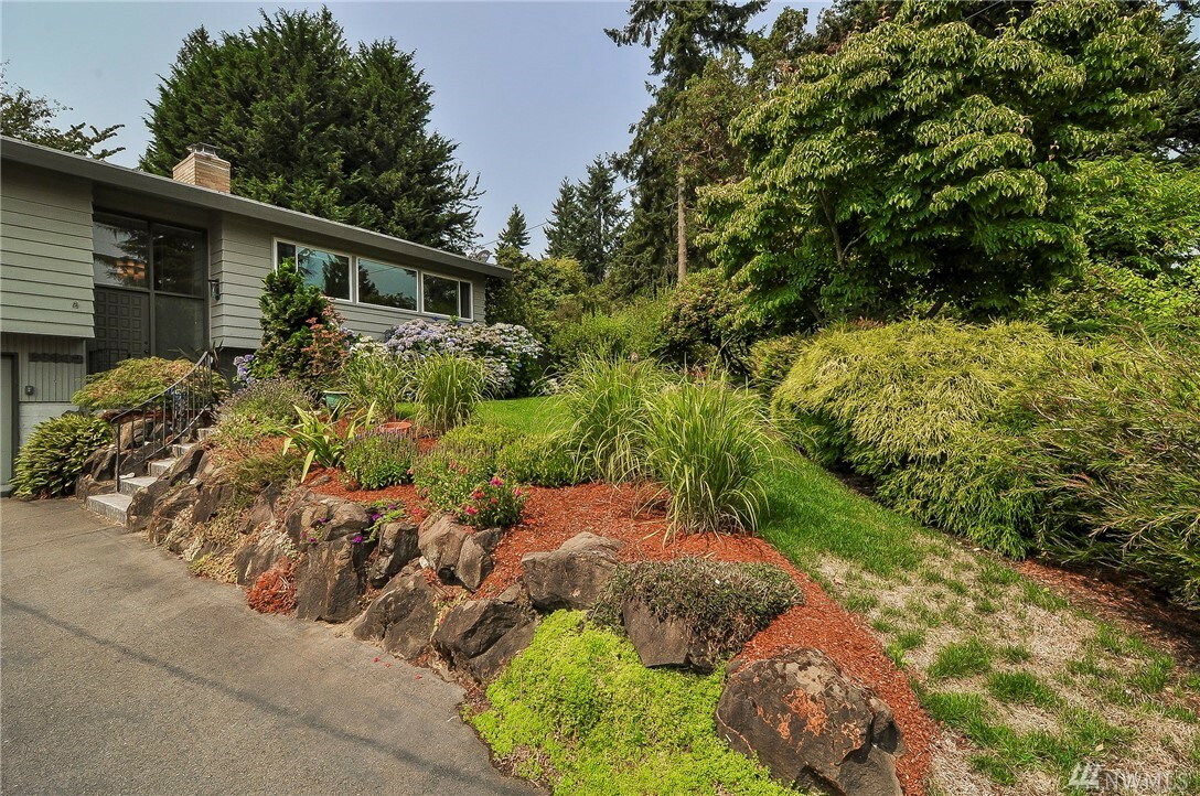 Property Photo:  20903 6th Ave S  WA 98198 