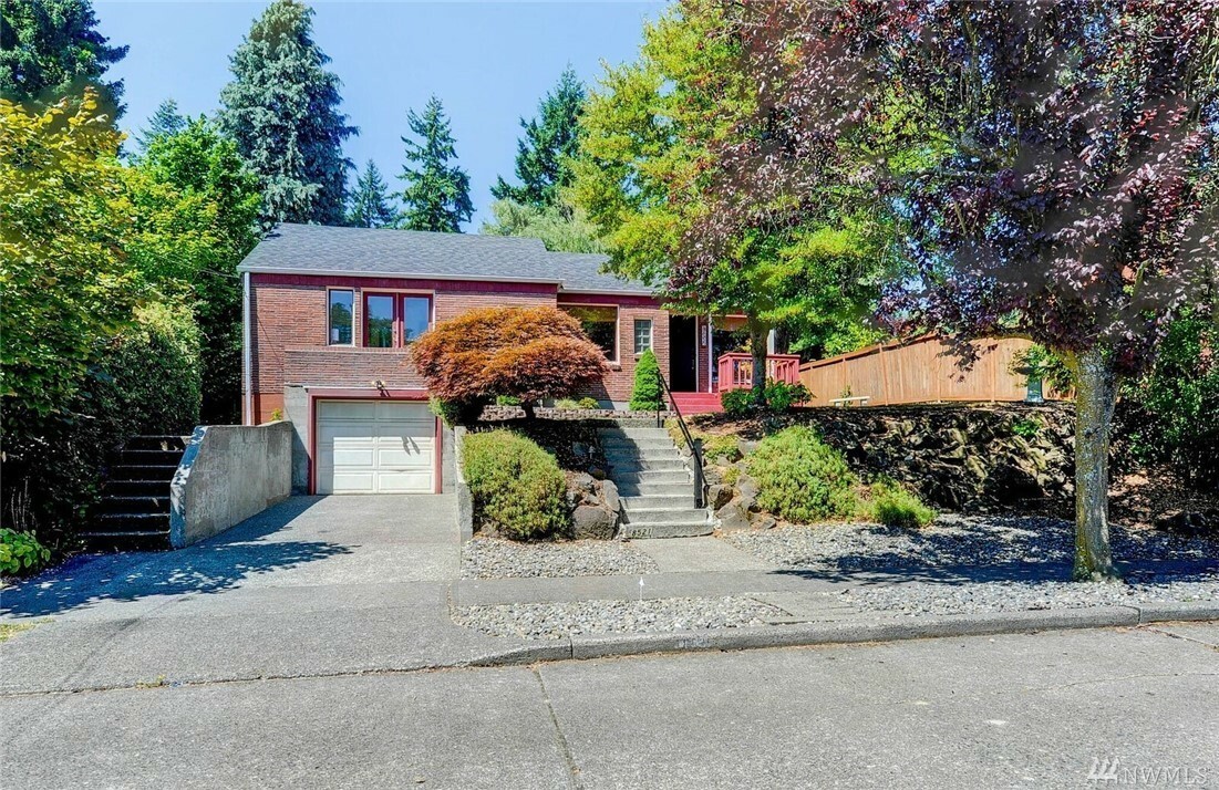 Property Photo:  8521 16th Ave NE  WA 98115 