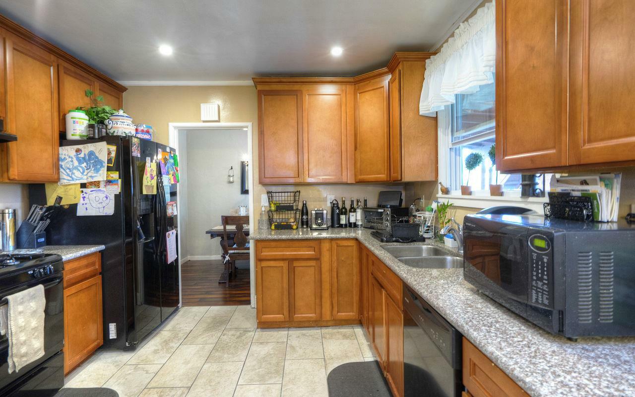 Property Photo:  964 Hutchings Drive  CA 94577 