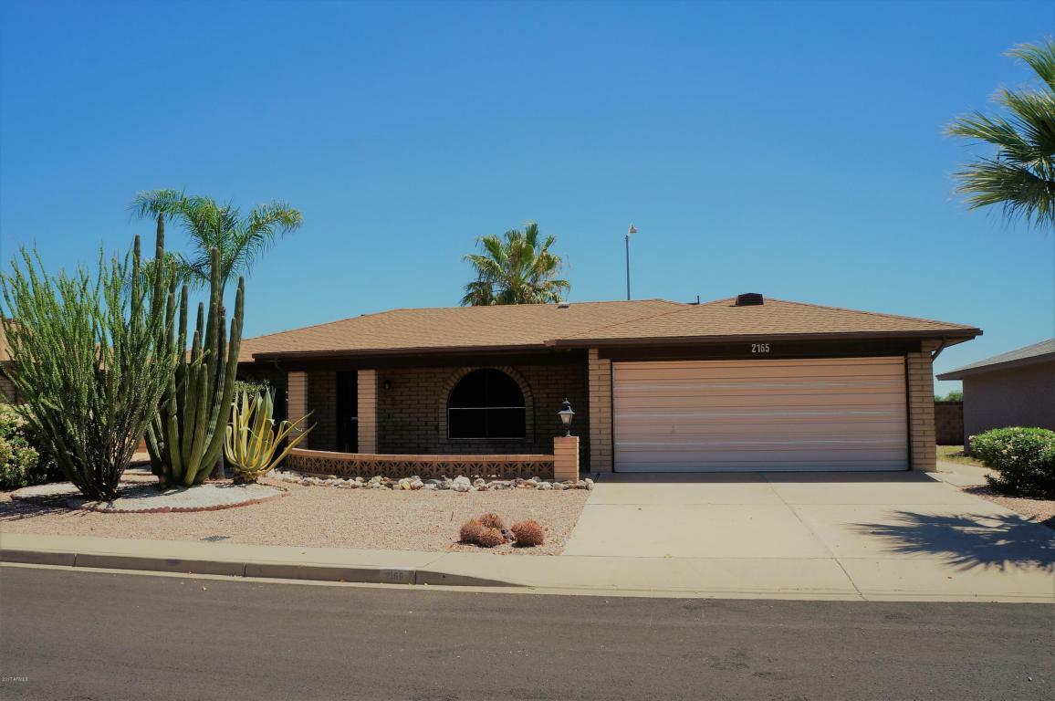 Property Photo:  2165 S Zinnia Street  AZ 85209 