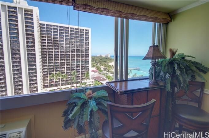Property Photo:  2500 Kalakaua Avenue 1505  HI 96815 