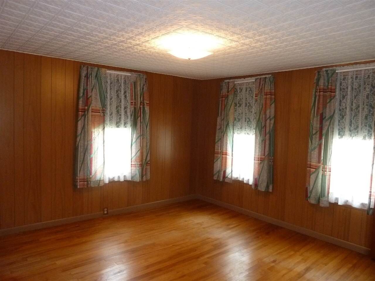 Property Photo: 77 Vine Street NH 03060