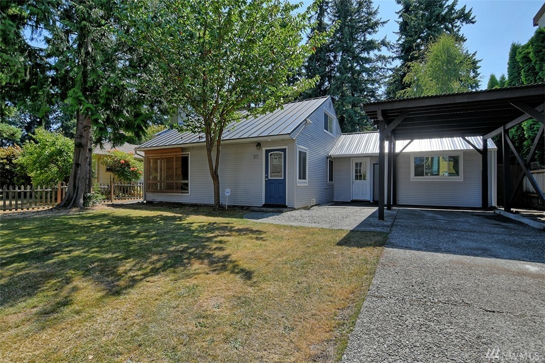 317 N 134th St  Seattle WA 98133 photo