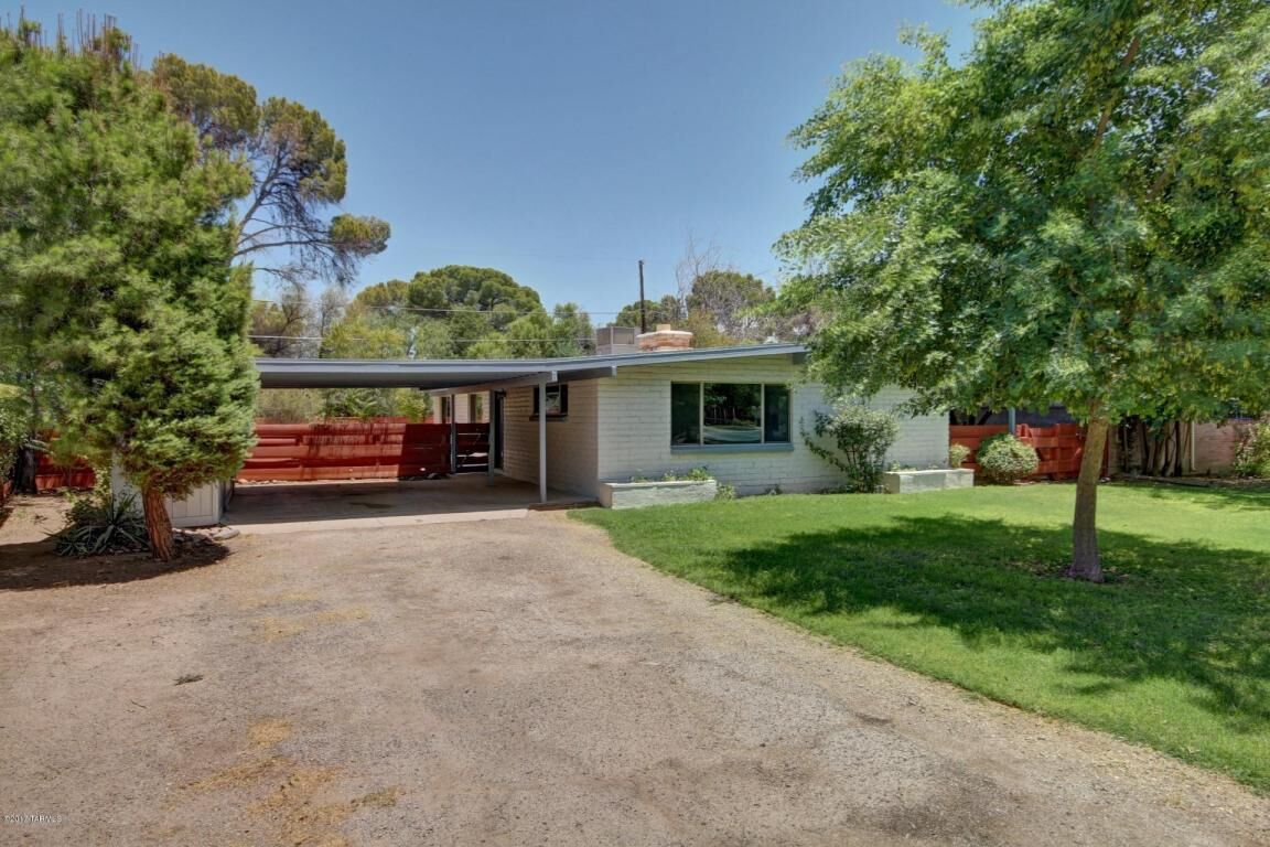Property Photo:  3302 N Treat Circle  AZ 85716 
