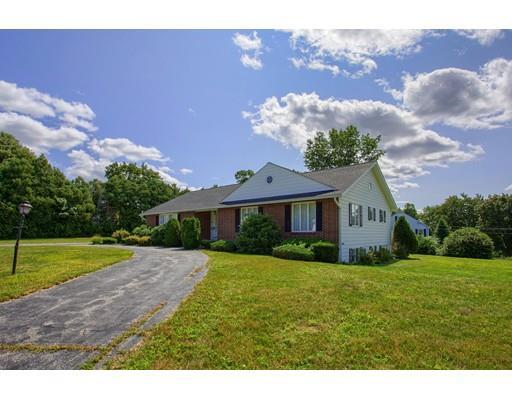 Property Photo: 5 Pelham Dr MA 01420