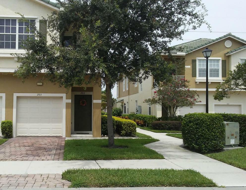 Property Photo:  1551 SE Wilshire Place 203  FL 34994 