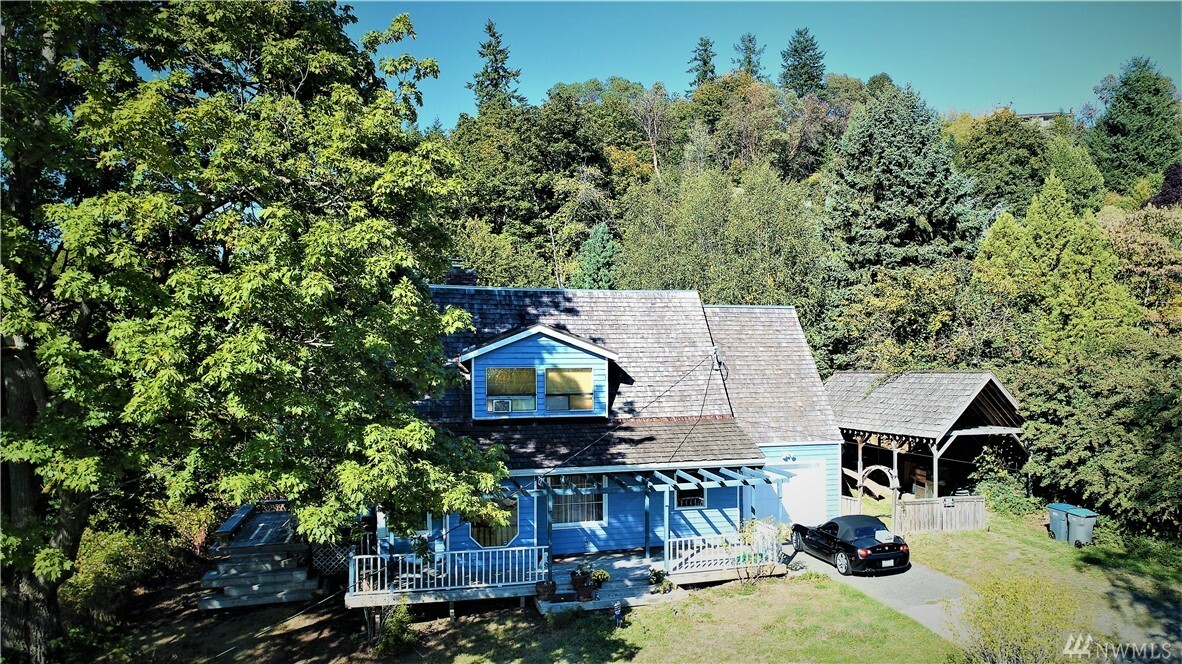 Property Photo:  128 NE 31st St  WA 98310 