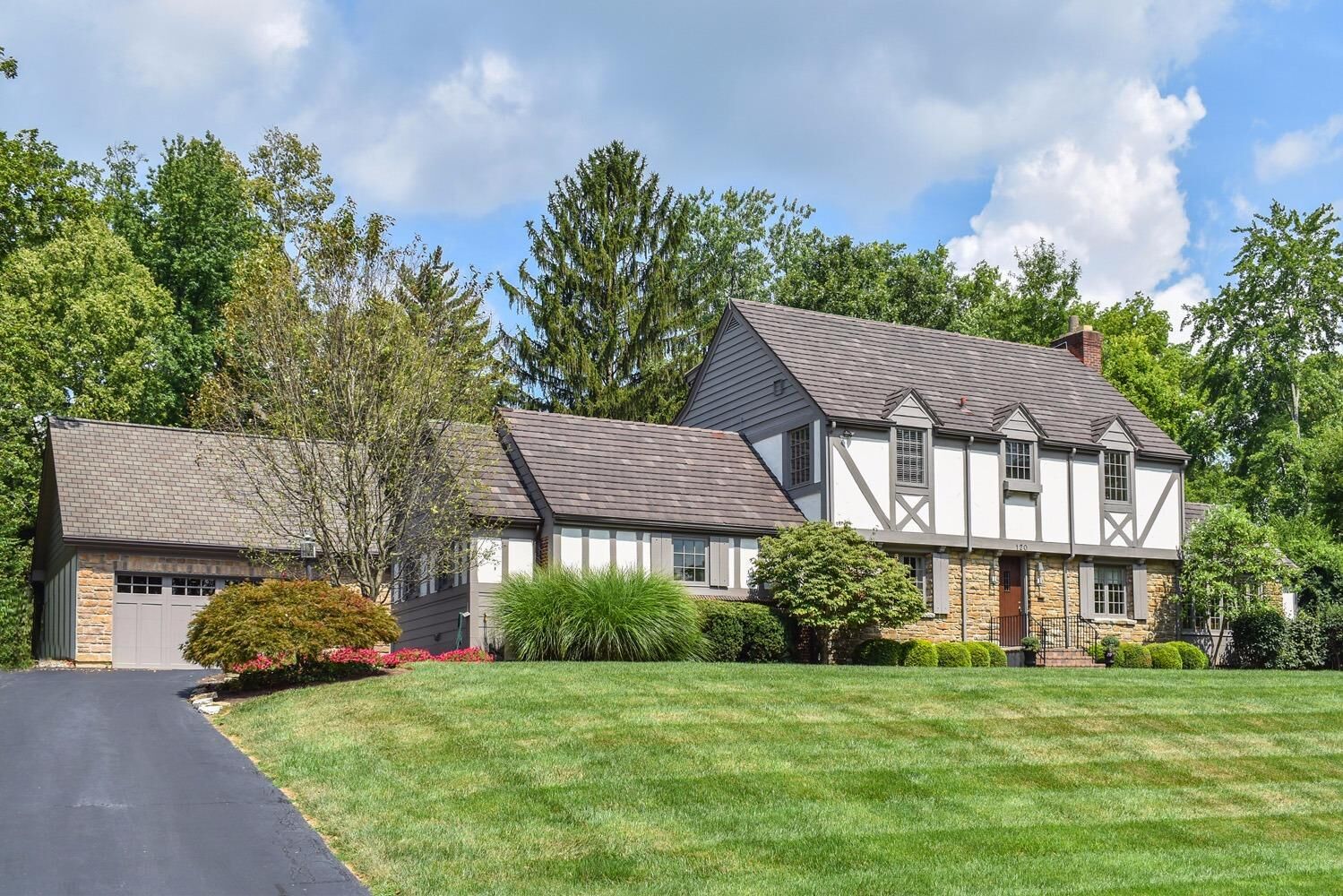 Property Photo: 120 Linden Drive OH 45215