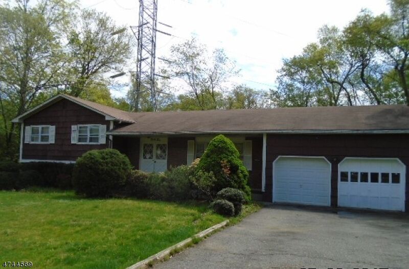 Property Photo: 32 Wingate Dr NJ 07039