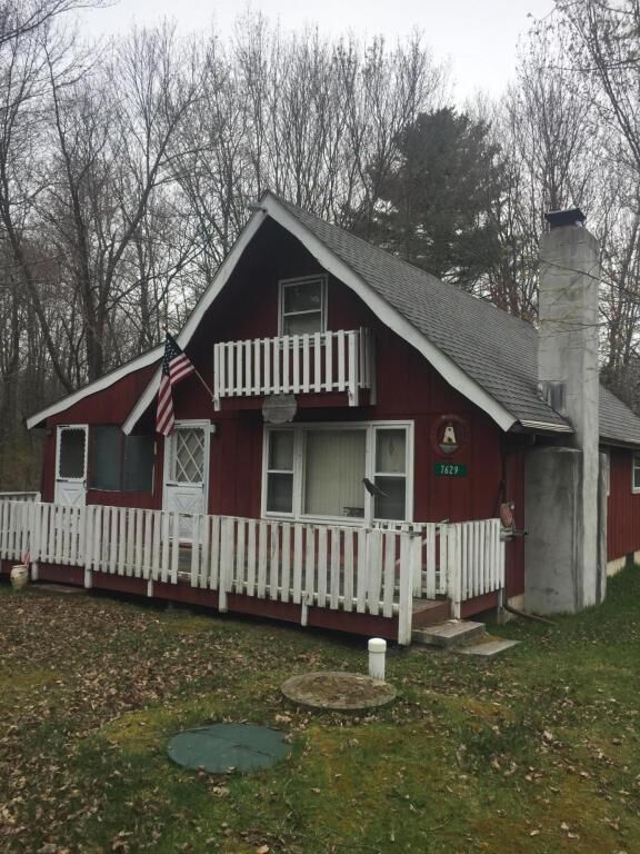 Property Photo: 7629 Lakeshore Drive PA 18347
