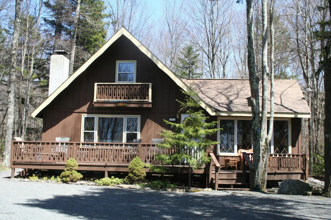 Property Photo: 323 North Arrow PA 18347