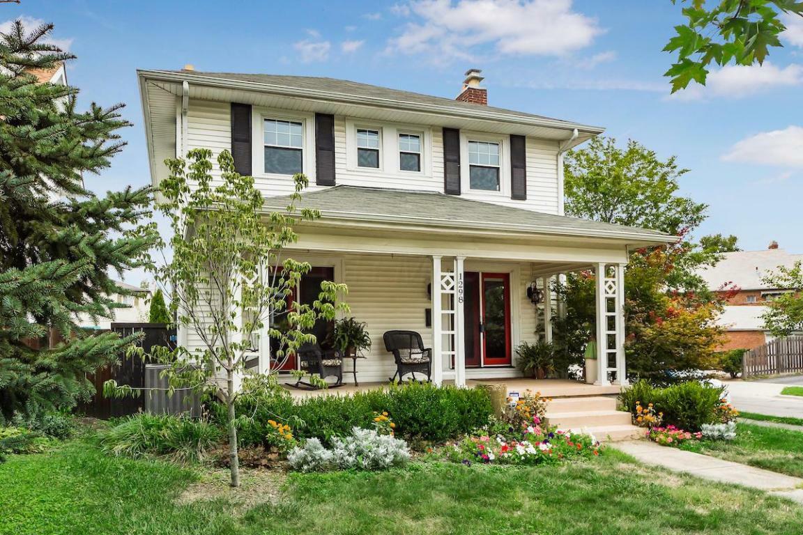 Property Photo: 1298 Murrell Avenue OH 43212