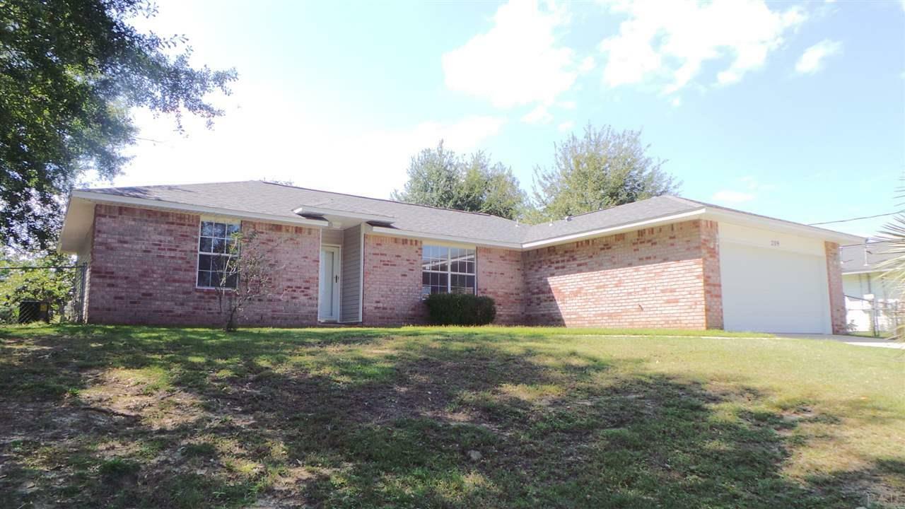 Property Photo:  209 Clearfield Dr  FL 32533 