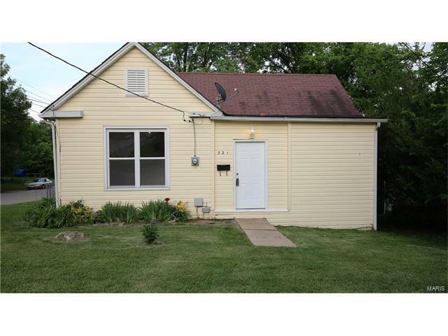 Property Photo: 321 7th 63020