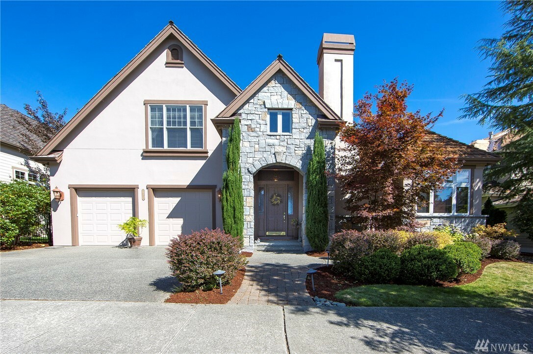 Property Photo:  7132 Laurel Ave SE  WA 98065 