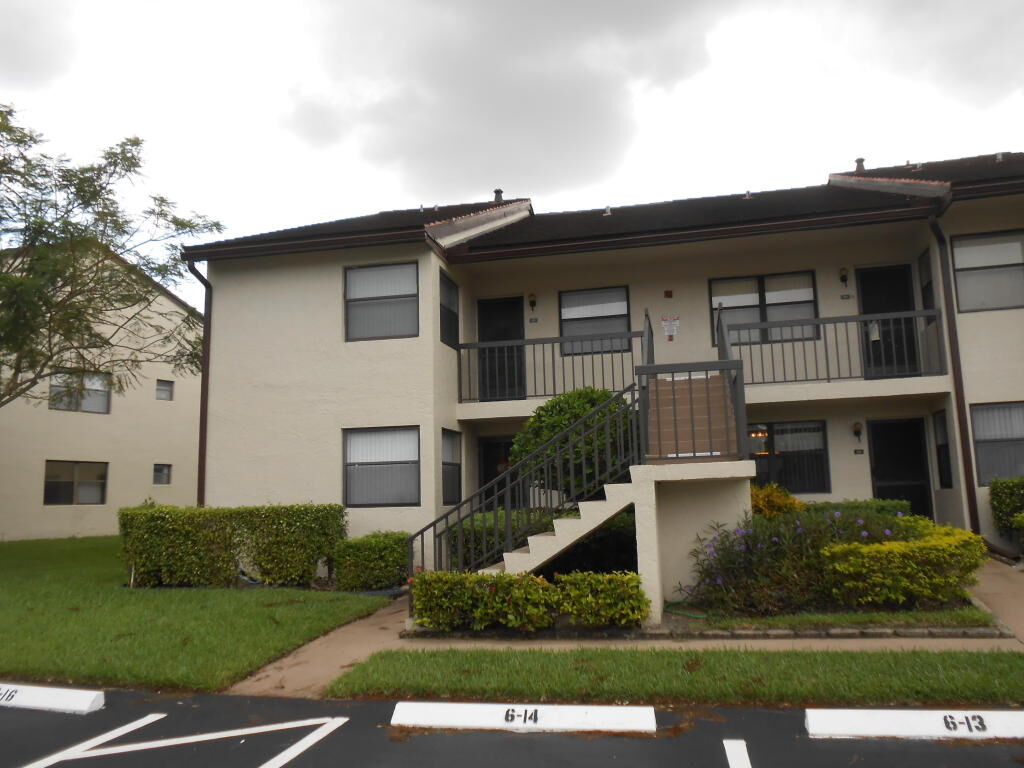 Property Photo: 7674 Tahiti Lane 201 FL 33467