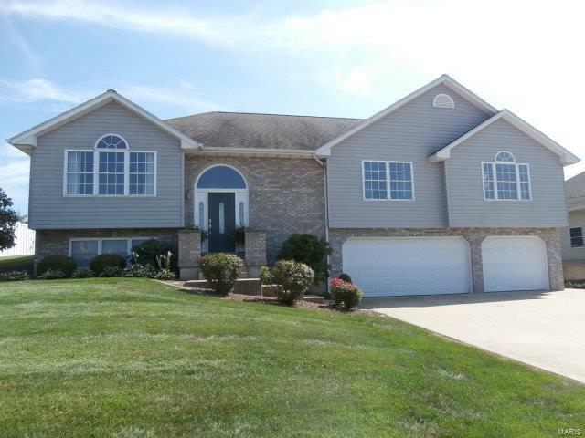 Property Photo: 26 Amaryllis Lane MO 63401