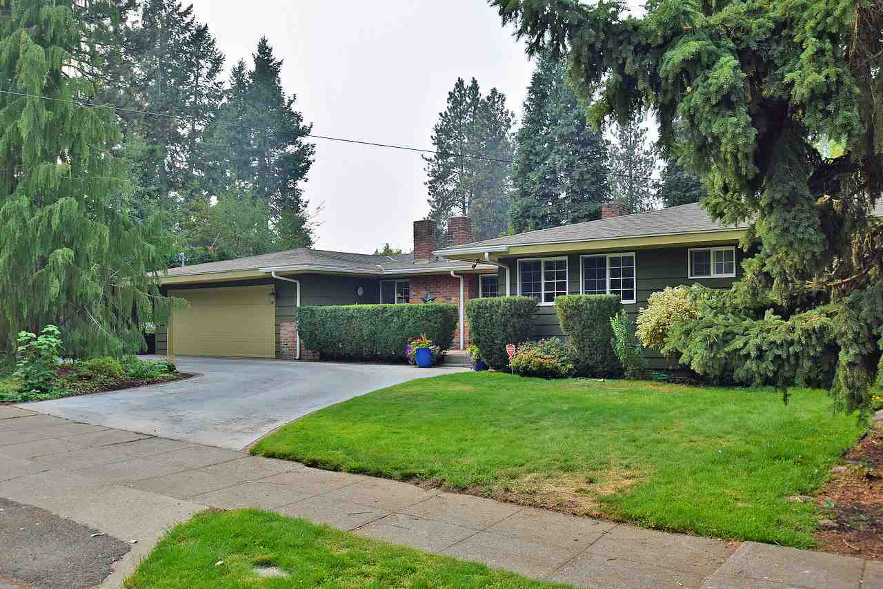 Property Photo: 2214 S Hatch St WA 99203