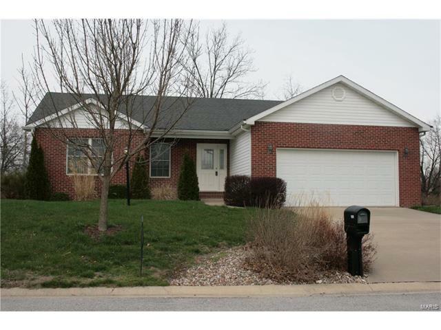 Property Photo:  109 Spruce Court  IL 62012 
