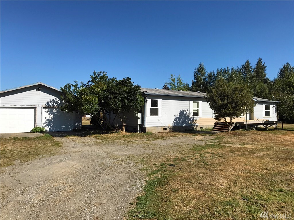 Property Photo: 2366 Harksell Rd WA 98248