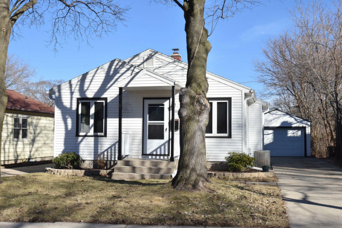 Property Photo:  1044 S 90th St  WI 53214 