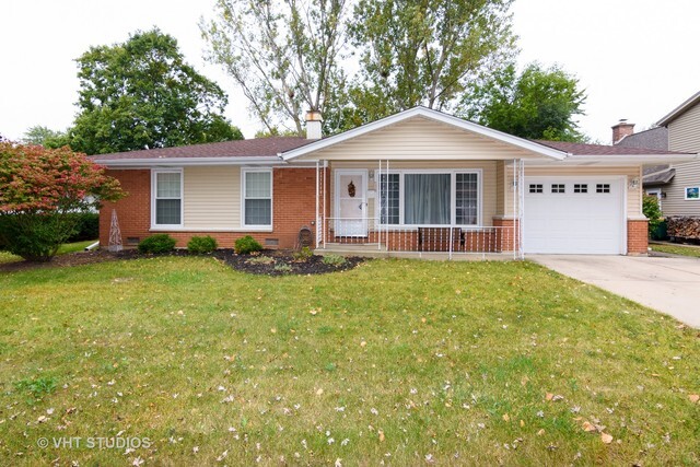 Property Photo: 526 Grosvener Lane IL 60007