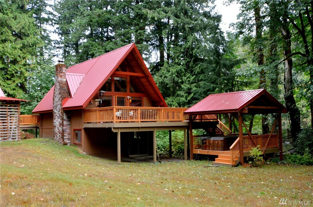 Property Photo:  71830 NE Old Cascade Hwy  WA 98288 