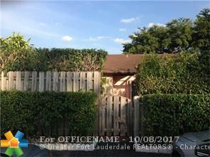 Property Photo:  5112 E Lakes Dr 5112  FL 33064 