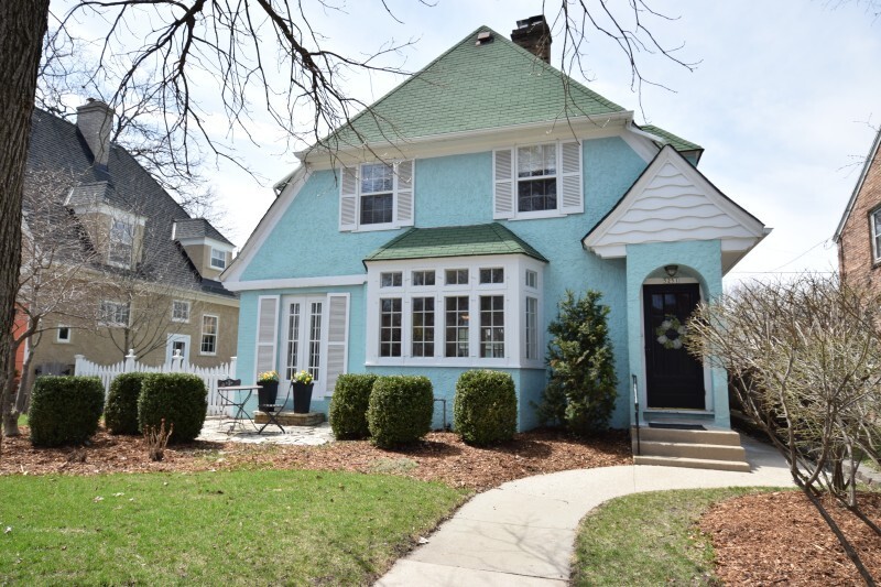 Property Photo: 5251 N Idlewild Ave WI 53217-5328