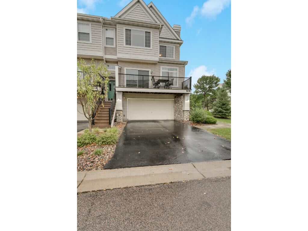 Property Photo: 7621 Parkridge Way MN 55378