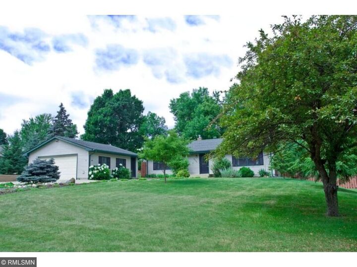 6290 Audubon Circle  Chanhassen MN 55331 photo