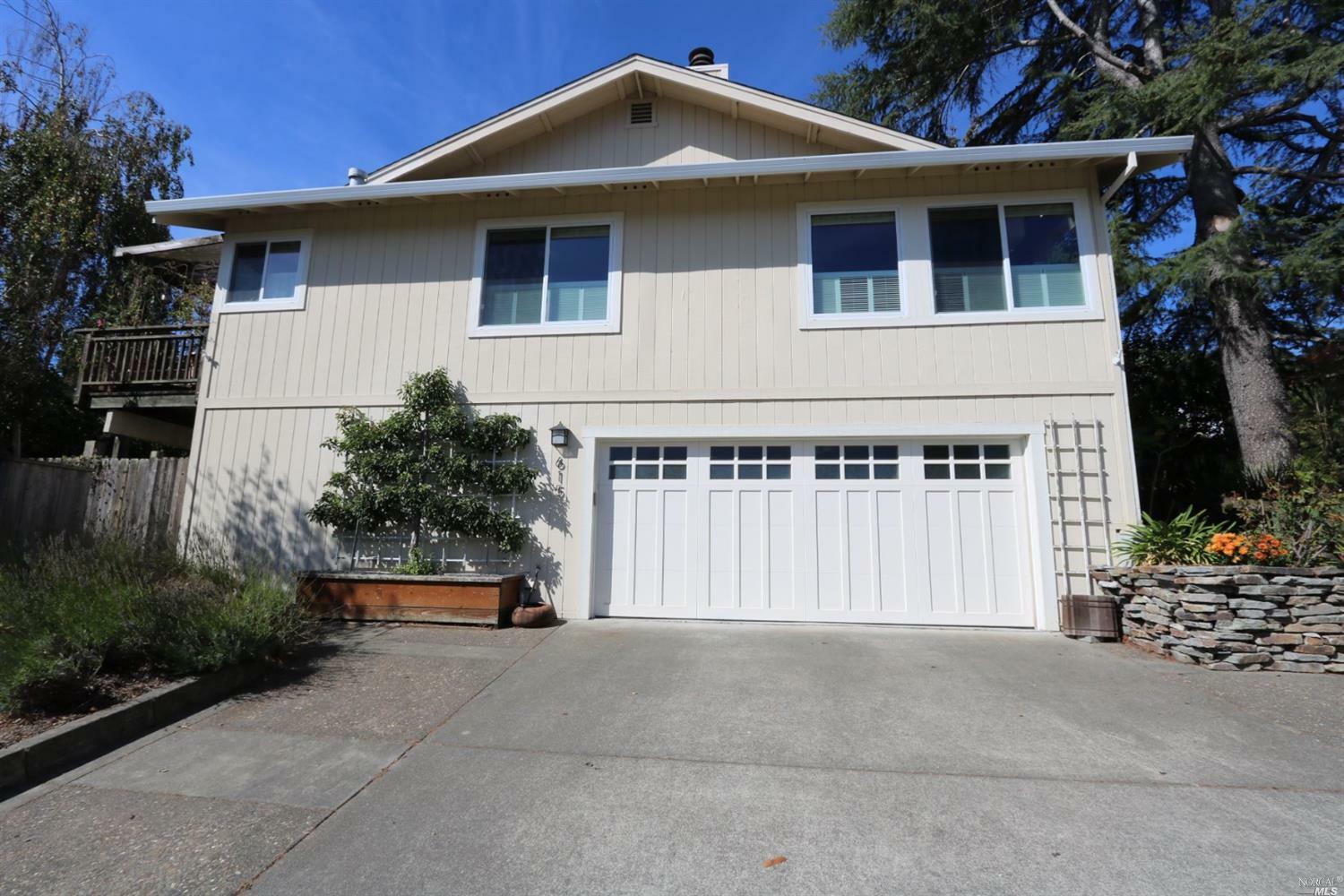 Property Photo:  615 Elm Drive  CA 94952 