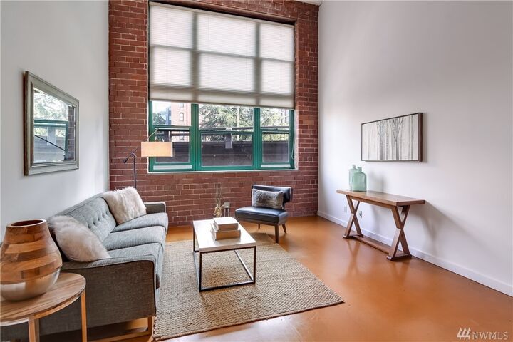 Property Photo: 66 Bell St 210 WA 98121