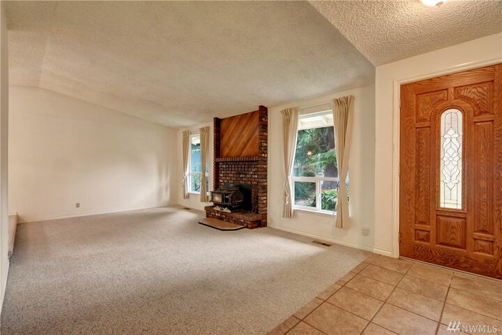 Property Photo: 1501 Dayton Court NE WA 98056