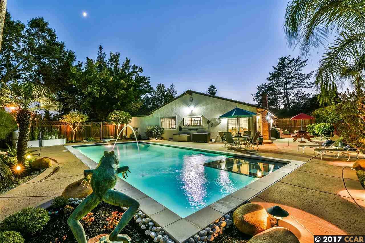 Property Photo: 1429 Fieldcrest Cir CA 94523