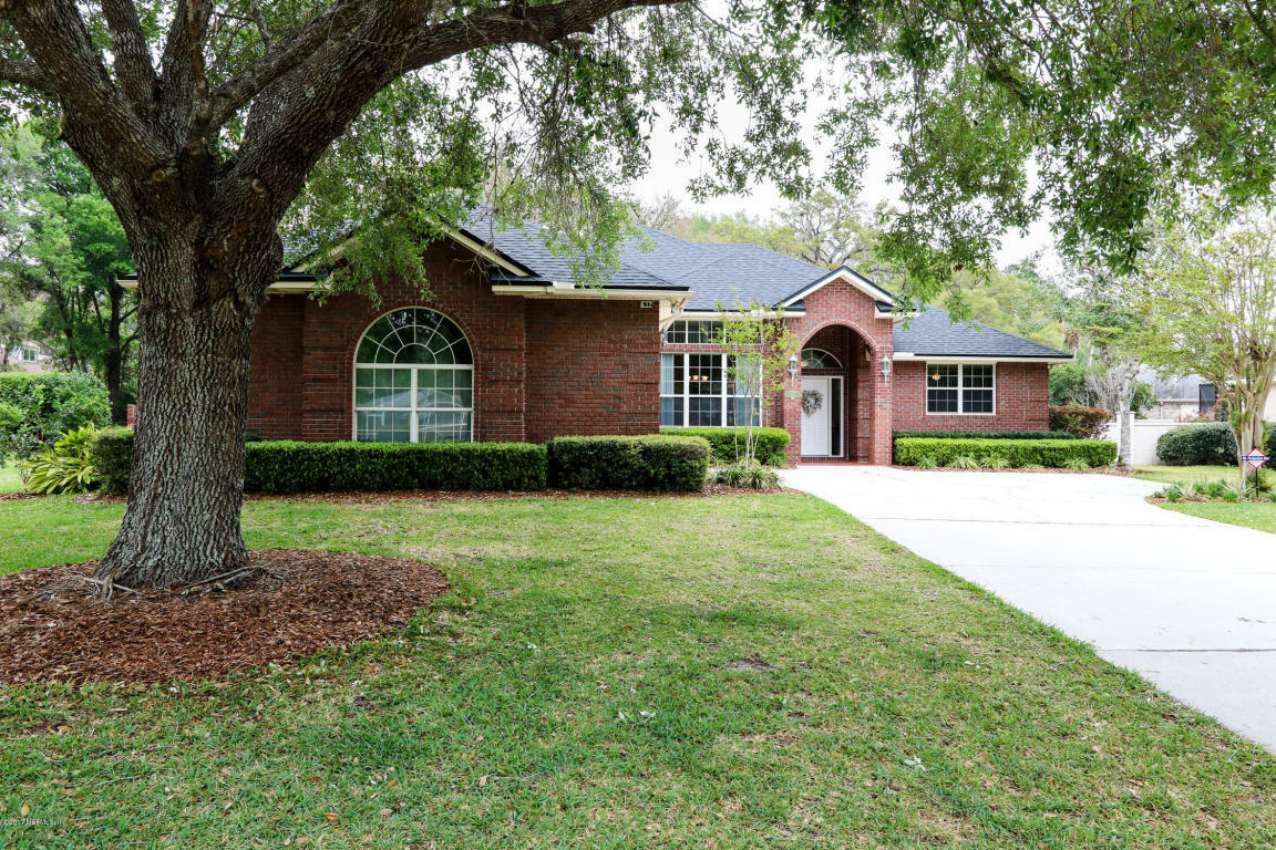 Property Photo: 637 Thornwood Lane FL 32073