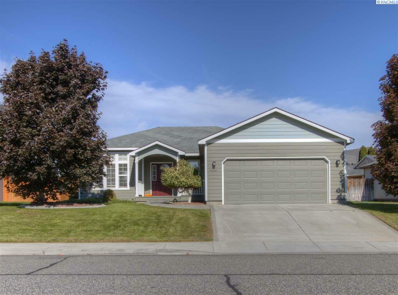 Property Photo:  8818 W Bonnie Ave  WA 99336 