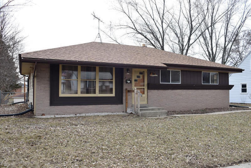 Property Photo: 313 Richard St WI 53189