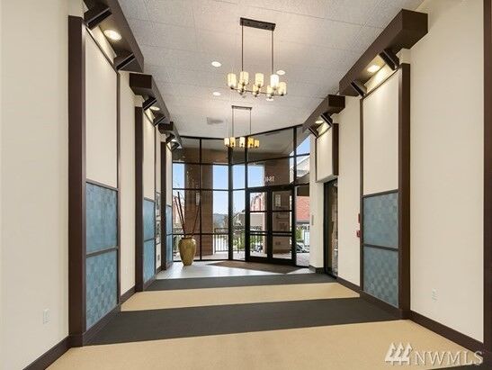 Property Photo:  1840 25th Ave NE S-202  WA 98029 