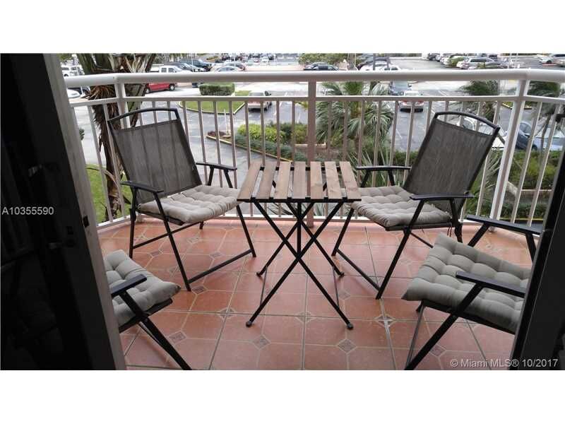 Property Photo:  18011 Biscayne Blvd 302-1  FL 33160 