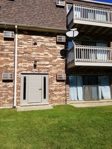 Property Photo: 995 S Court Of Shorewood 2B IL 60061